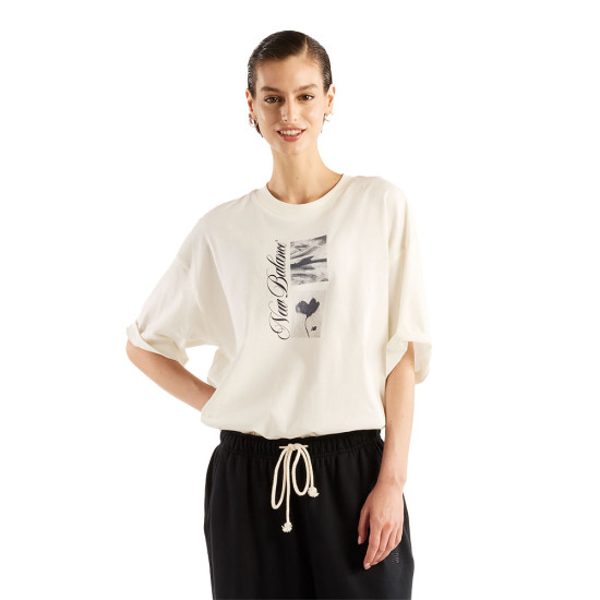 New Balance Γυναικεία κοντομάνικη μπλούζα Pressed Flowers Script Oversized T-Shirt